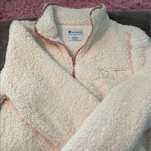 Champion cropped pull over